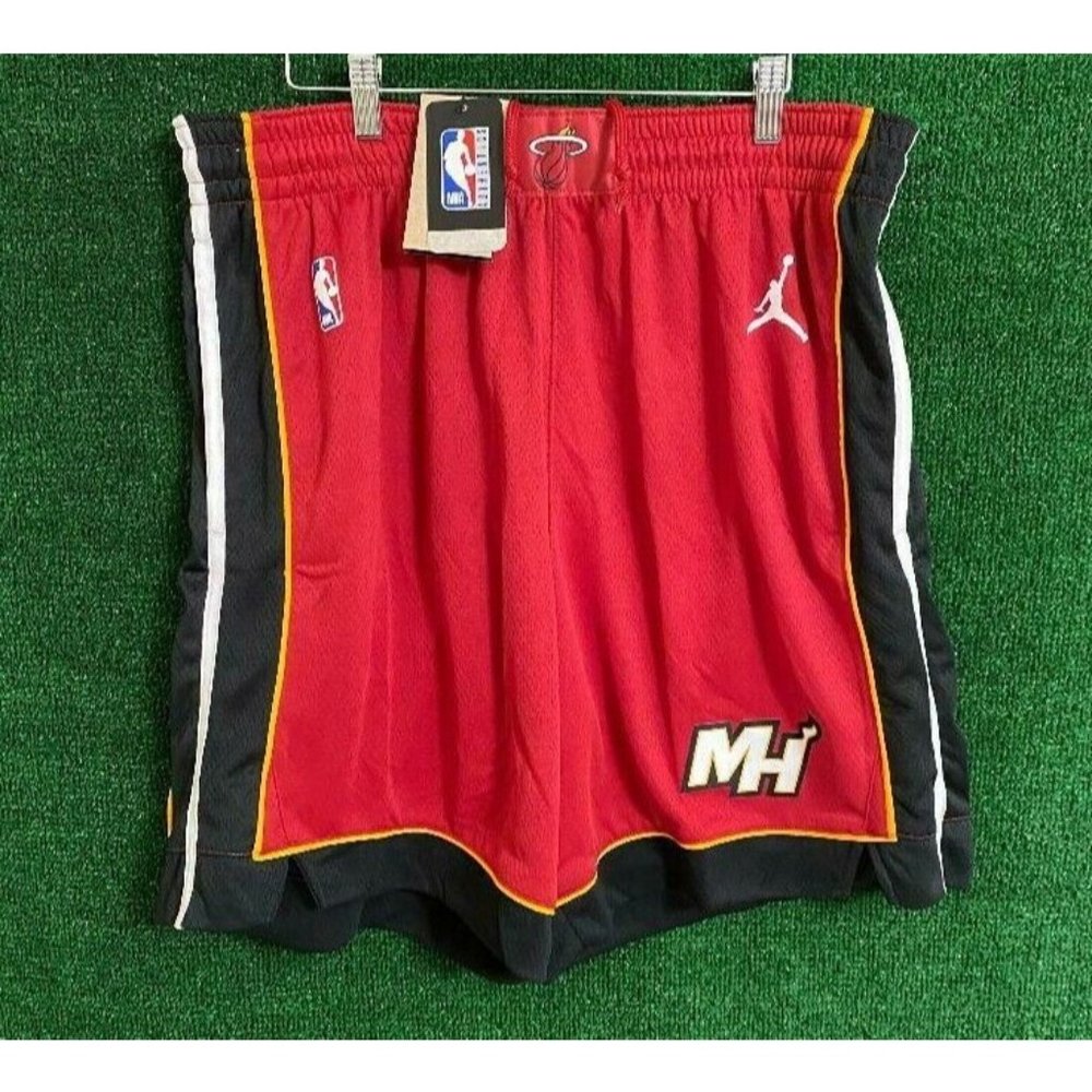 Men Jordan NBA Miami Heat Red Shorts Edition Basketball CV9566-608 Size XXL (46)